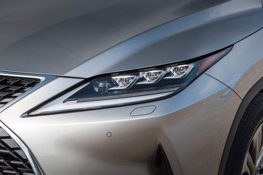 Детали экстерьера Lexus RX450h 2019 года  (WW) (фото 64 из 97)